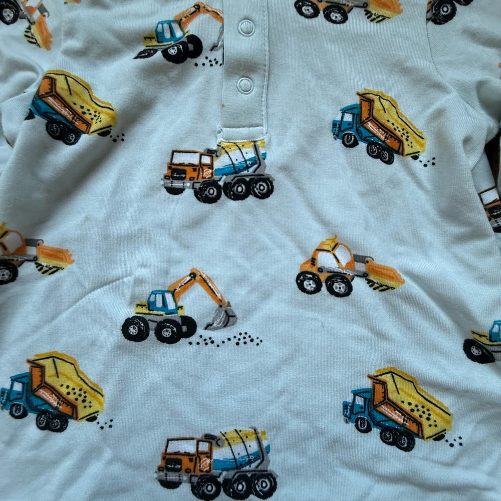 NWOT Angel Dear Bamboo Construction Trucks Shirt 12-18 Months - Picture 4 of 6